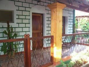 Cancio'S House Hotel Aldona Exterior photo